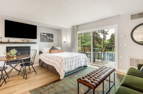 214/215 The Mount Bachelor Pad